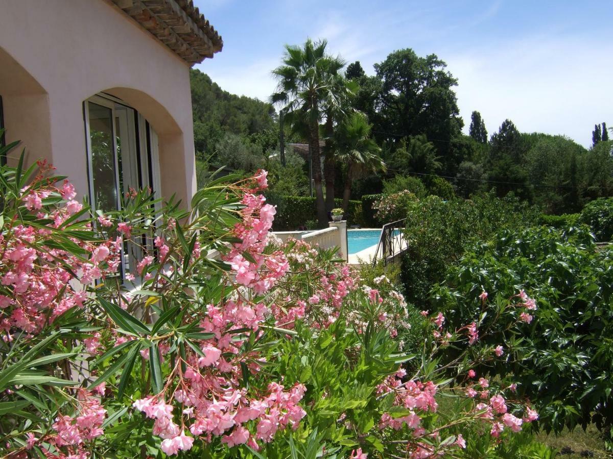 Au Vallon Rouge Saint-Paul-de-Vence Exterior photo